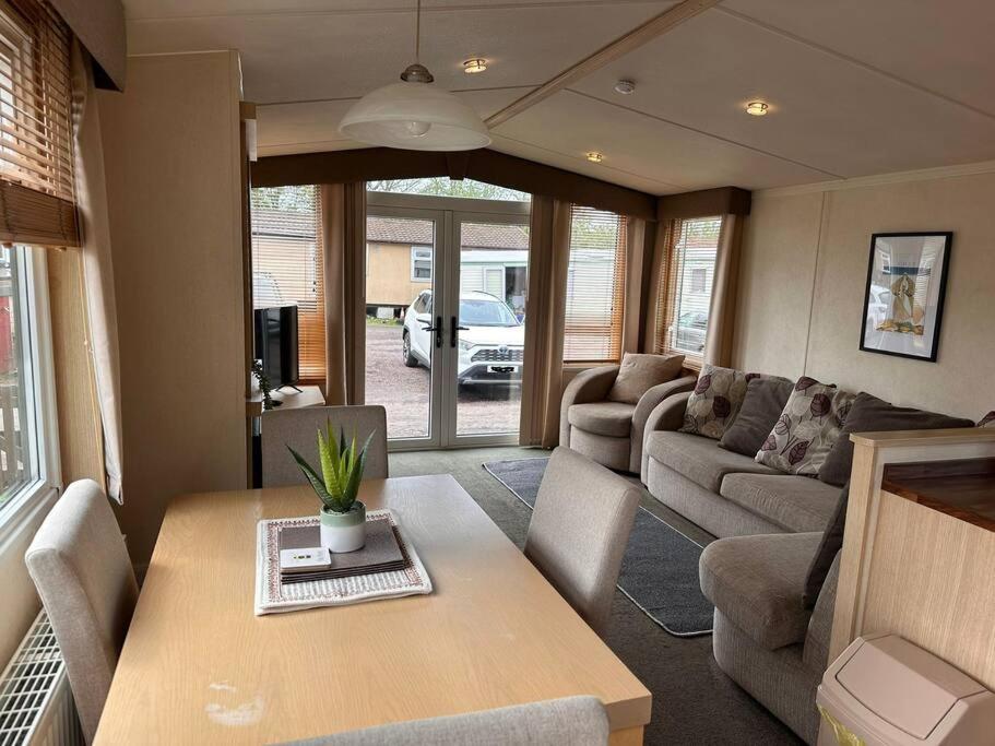 Swift Moselle 2 Bedroom Parkhome - Uddingston, Glasgow Extérieur photo