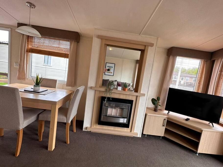 Swift Moselle 2 Bedroom Parkhome - Uddingston, Glasgow Extérieur photo